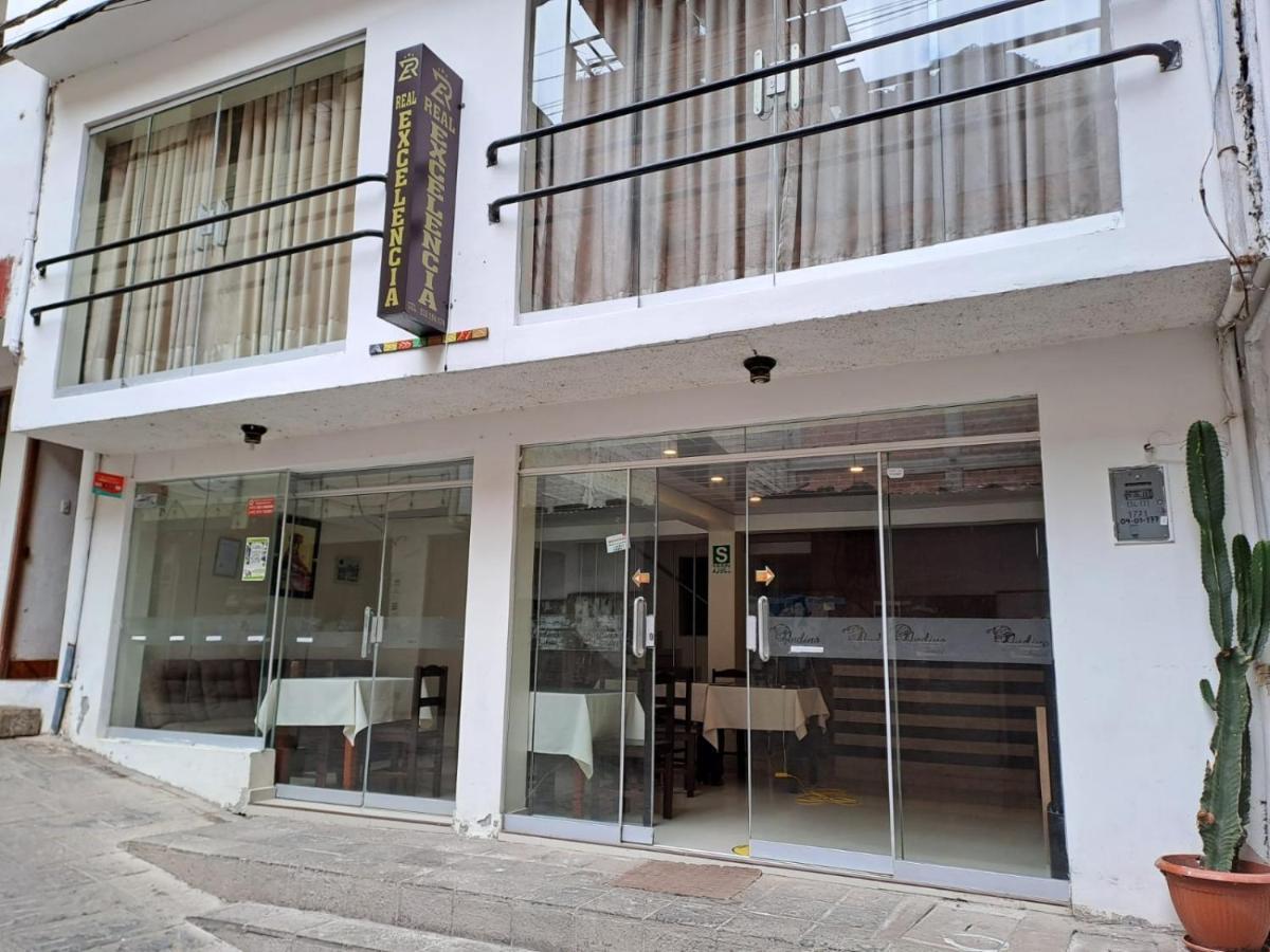 Real Excelencia Hotel Aguas Calientes Bagian luar foto